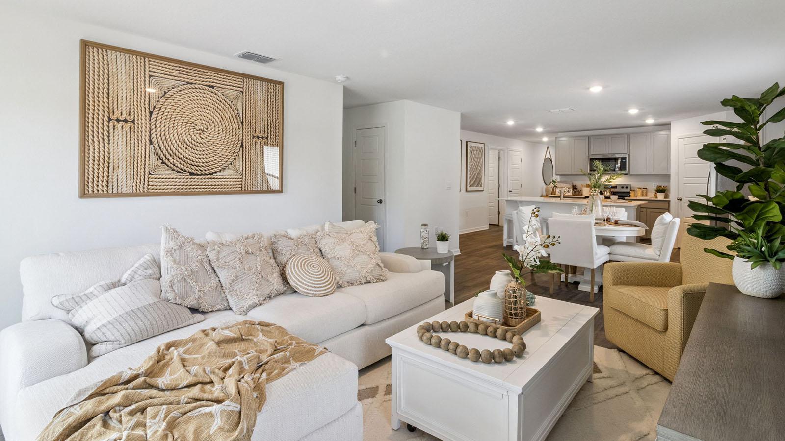 Winter Haven Five Bedroom Residence — long-term rental — gallery photo 6