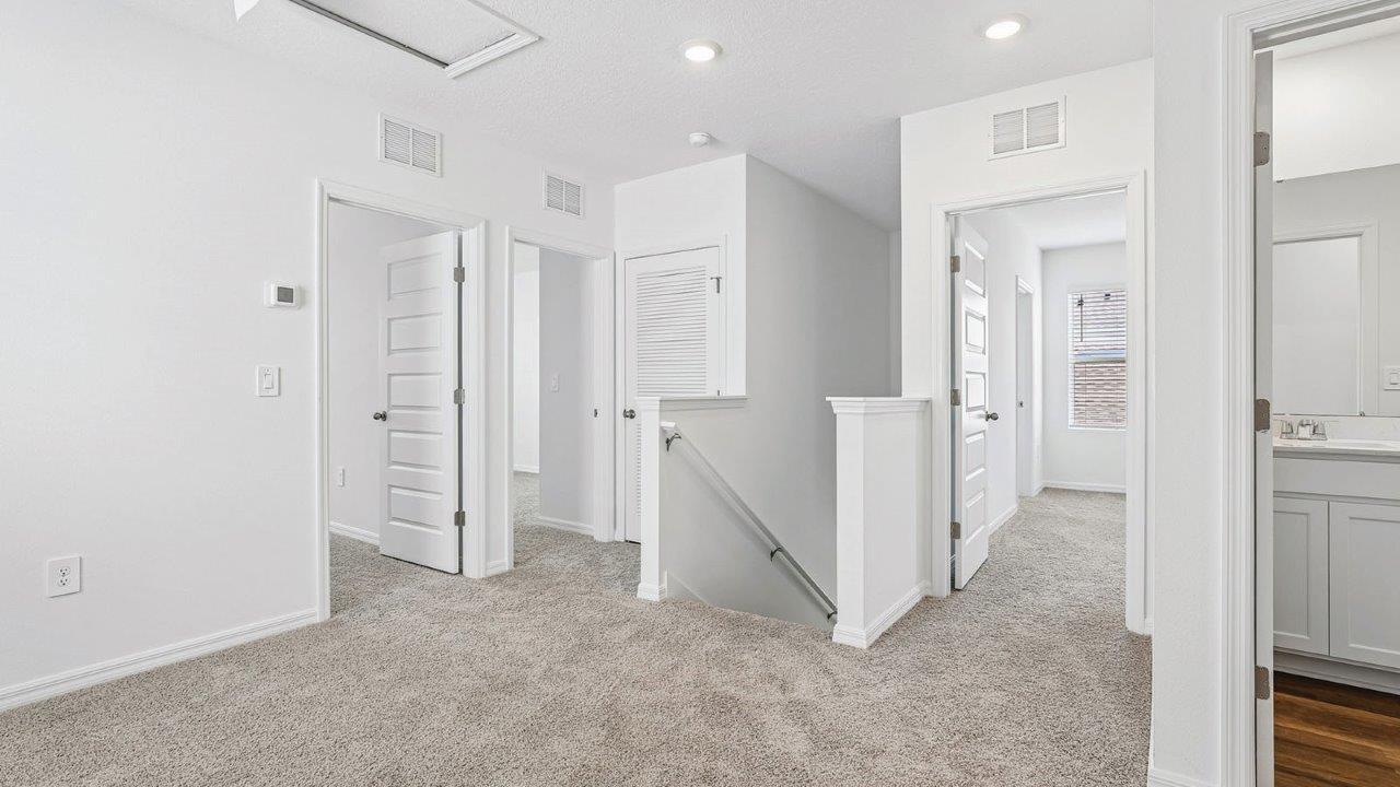 Winter Haven Grand Loft Residence — long-term rental — gallery photo 15