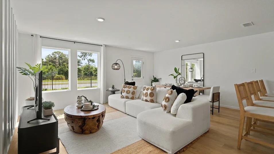 Davenport Grove Townhome — long-term rental — gallery photo 6