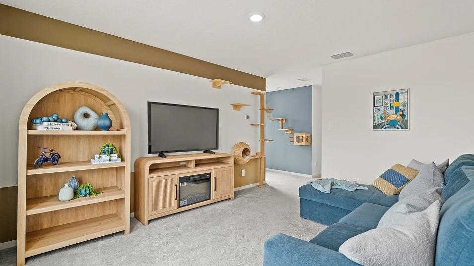 Haines City Grand Family Residence — long-term rental — gallery photo 11
