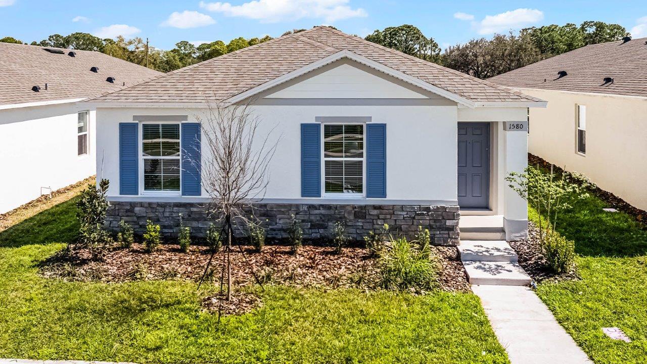 Winter Haven Lake Eloise Courtyard Residence — long-term rental — main photo