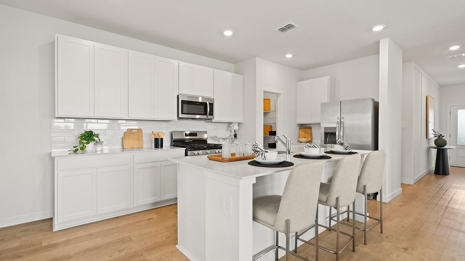 Davenport Grand Family Residence — long-term rental — gallery photo 2