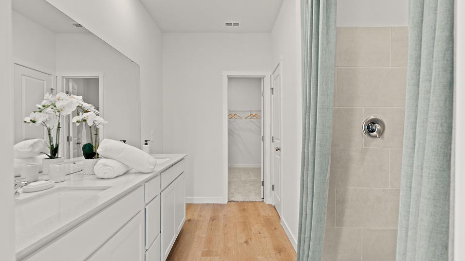 Davenport Grand Family Residence — long-term rental — gallery photo 8