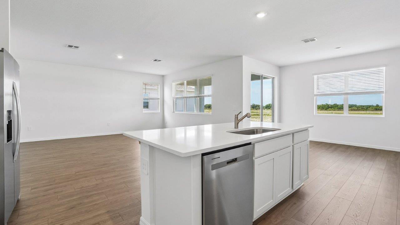 Winter Haven Grand Lake Residence — long-term rental — gallery photo 9