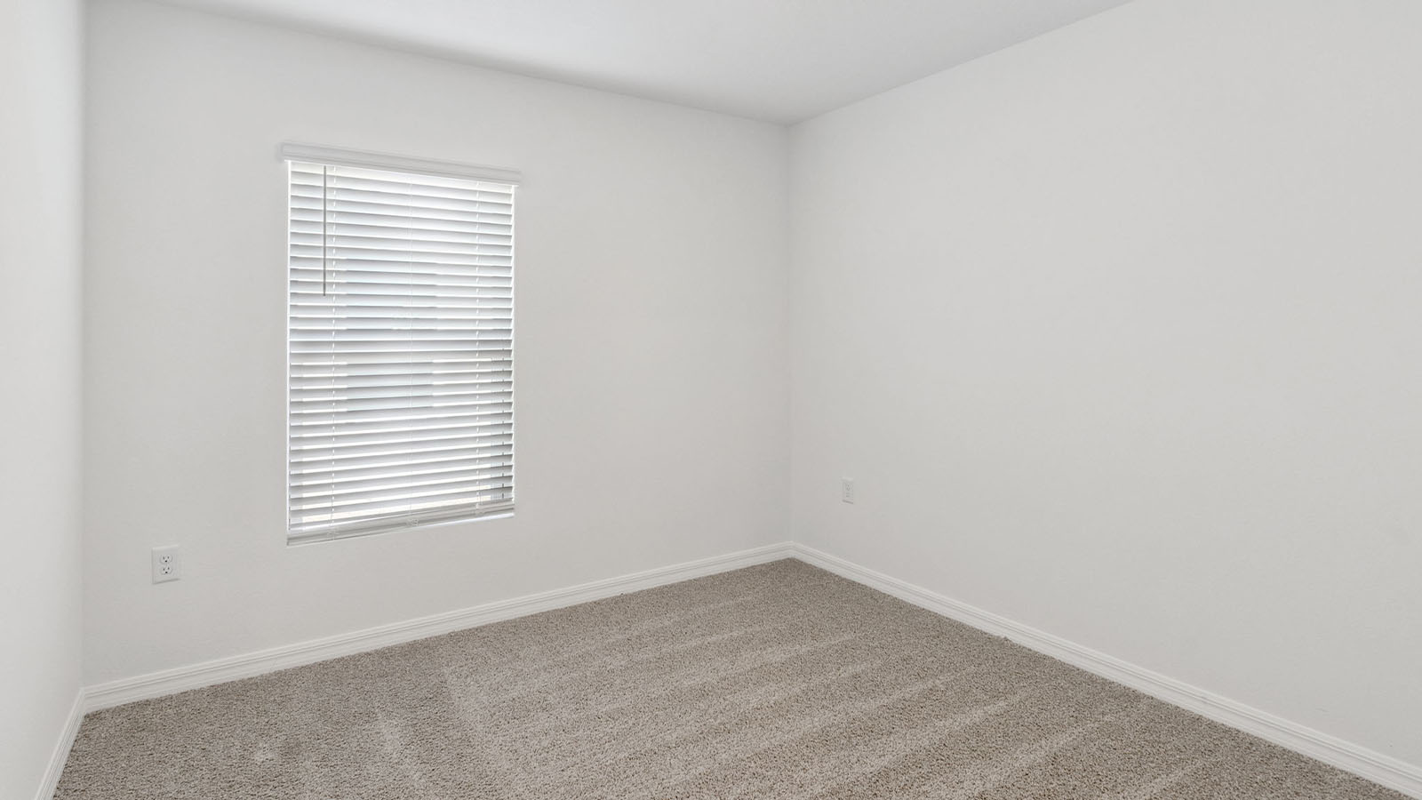 Winter Haven Five Bedroom Residence — Winter Haven — photo 24