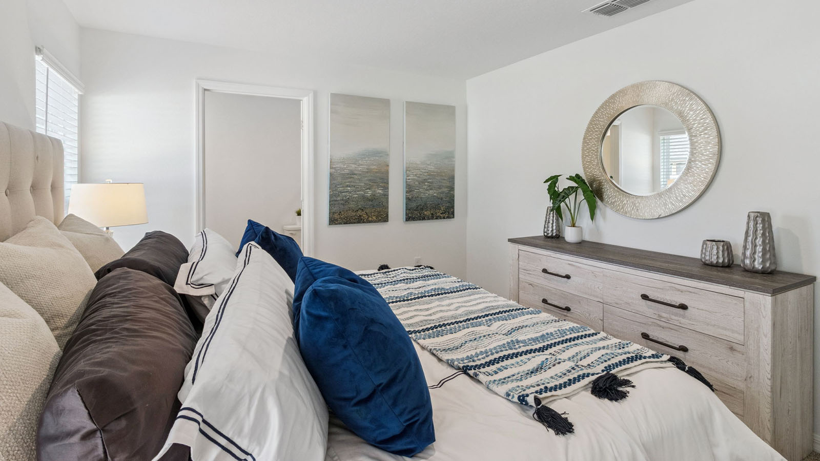 Winter Haven Five Bedroom Residence — Winter Haven — photo 17